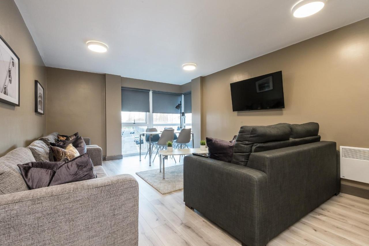 Host Apartments - Spacious 3 Bed Apartment With 3 Ensuites Liverpool Bagian luar foto