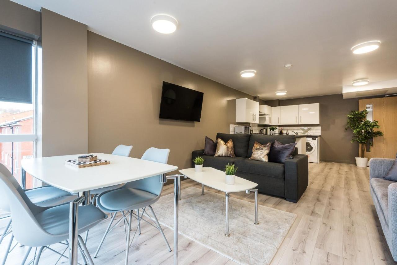Host Apartments - Spacious 3 Bed Apartment With 3 Ensuites Liverpool Bagian luar foto