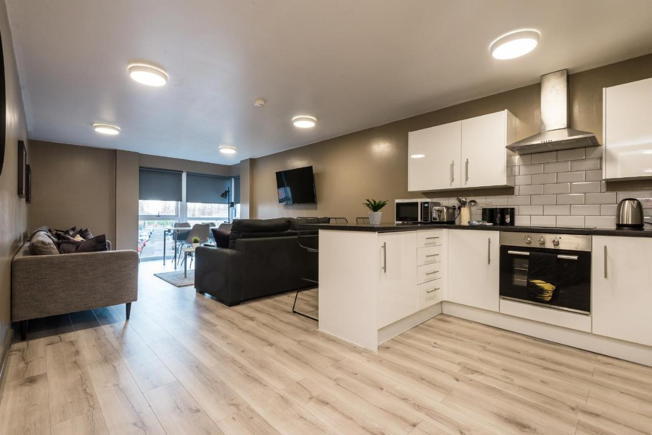 Host Apartments - Spacious 3 Bed Apartment With 3 Ensuites Liverpool Bagian luar foto