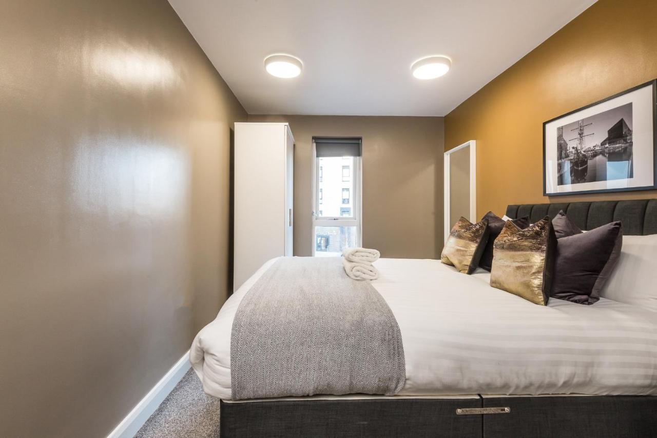 Host Apartments - Spacious 3 Bed Apartment With 3 Ensuites Liverpool Bagian luar foto