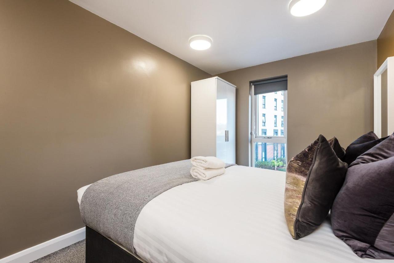 Host Apartments - Spacious 3 Bed Apartment With 3 Ensuites Liverpool Bagian luar foto